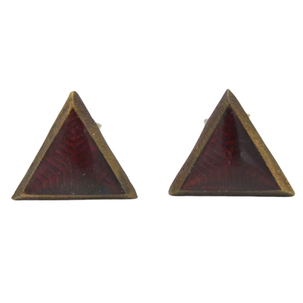 A pair of sergeant's enamel buttonhole triangles of the Red Army