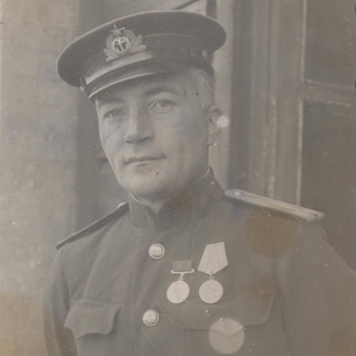 Photo of Fleet Lieutenant V. Kasyanov with military awards