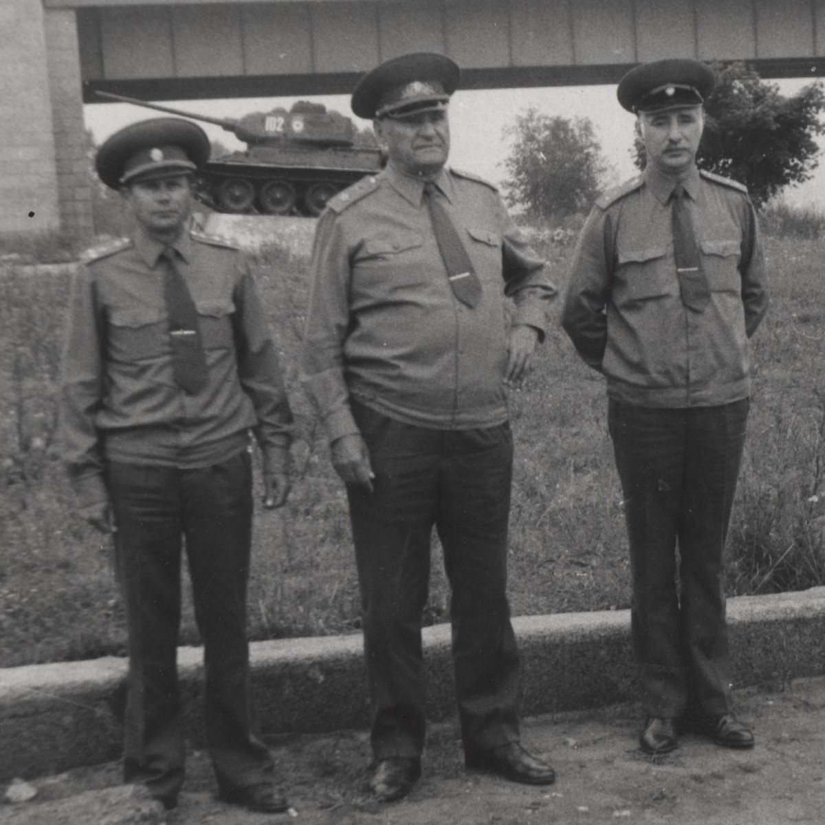 Photo of the Hero of the Soviet Union, Army General Lyashchenko N.G. at the panorama "The Road of Life"