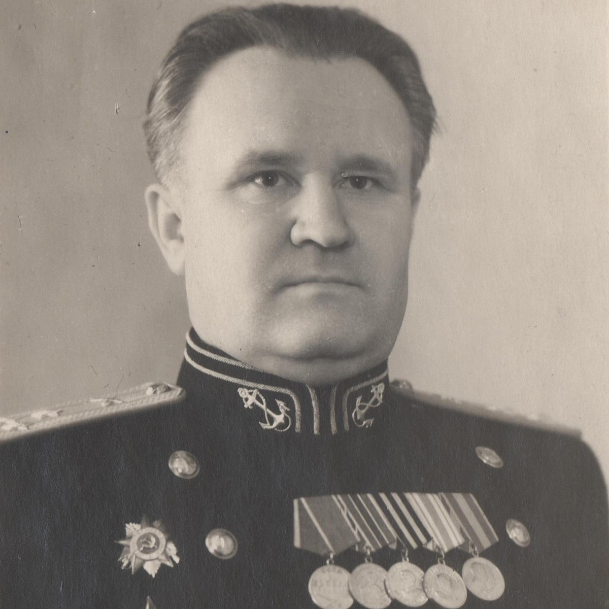 Photo of a captain of the 1st rank of the USSR Navy in a ceremonial uniform of the 1945 model