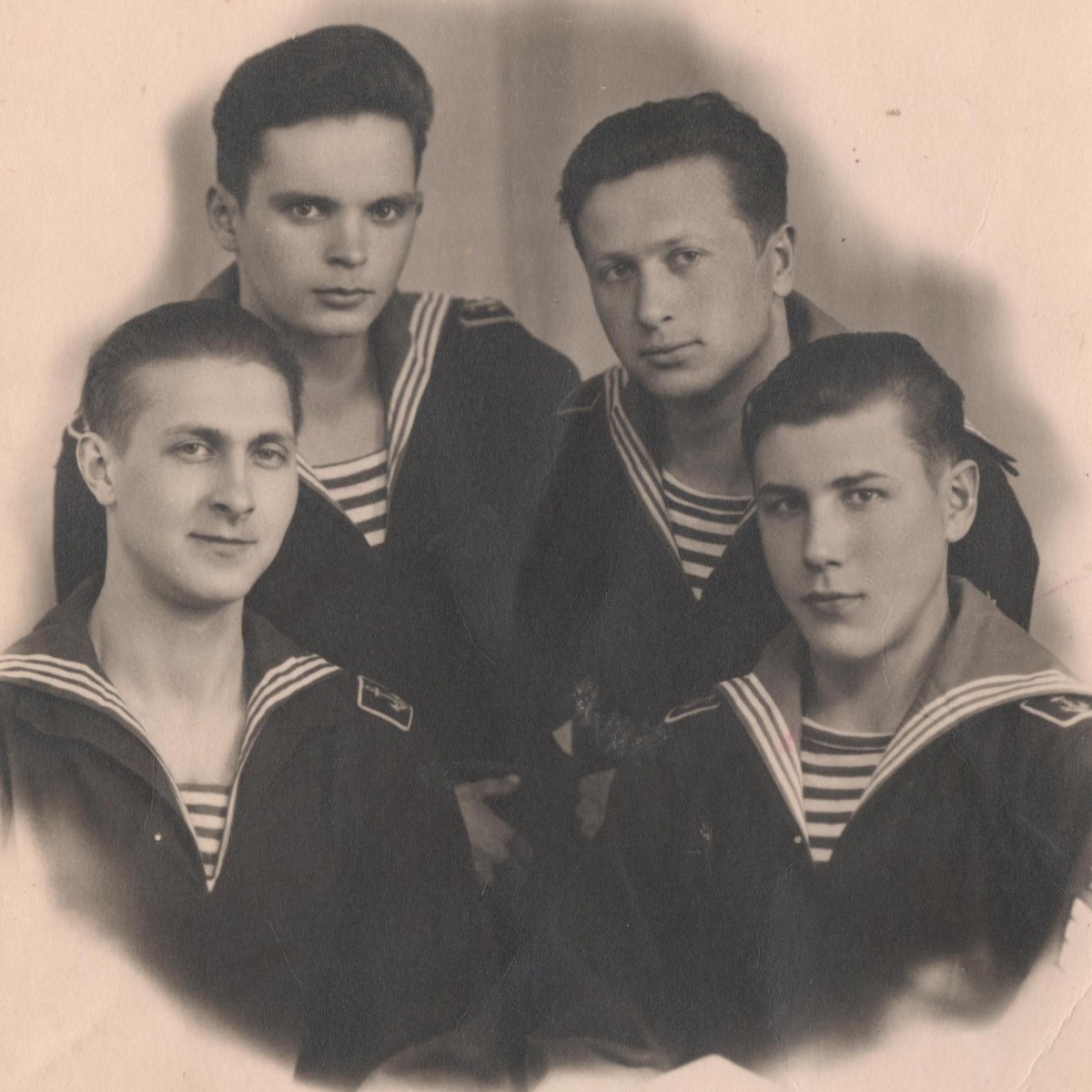 Photos of the cadets of the VVMOLKU named after. Frunze, 1948