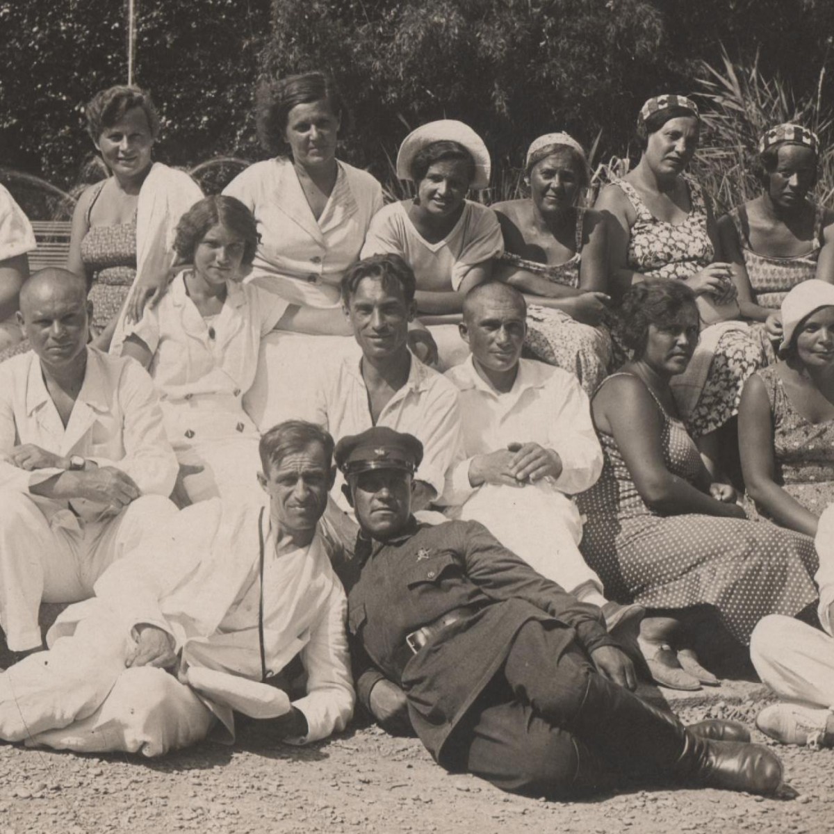 Photo of the commander of the Red Army with friends on summer vacation