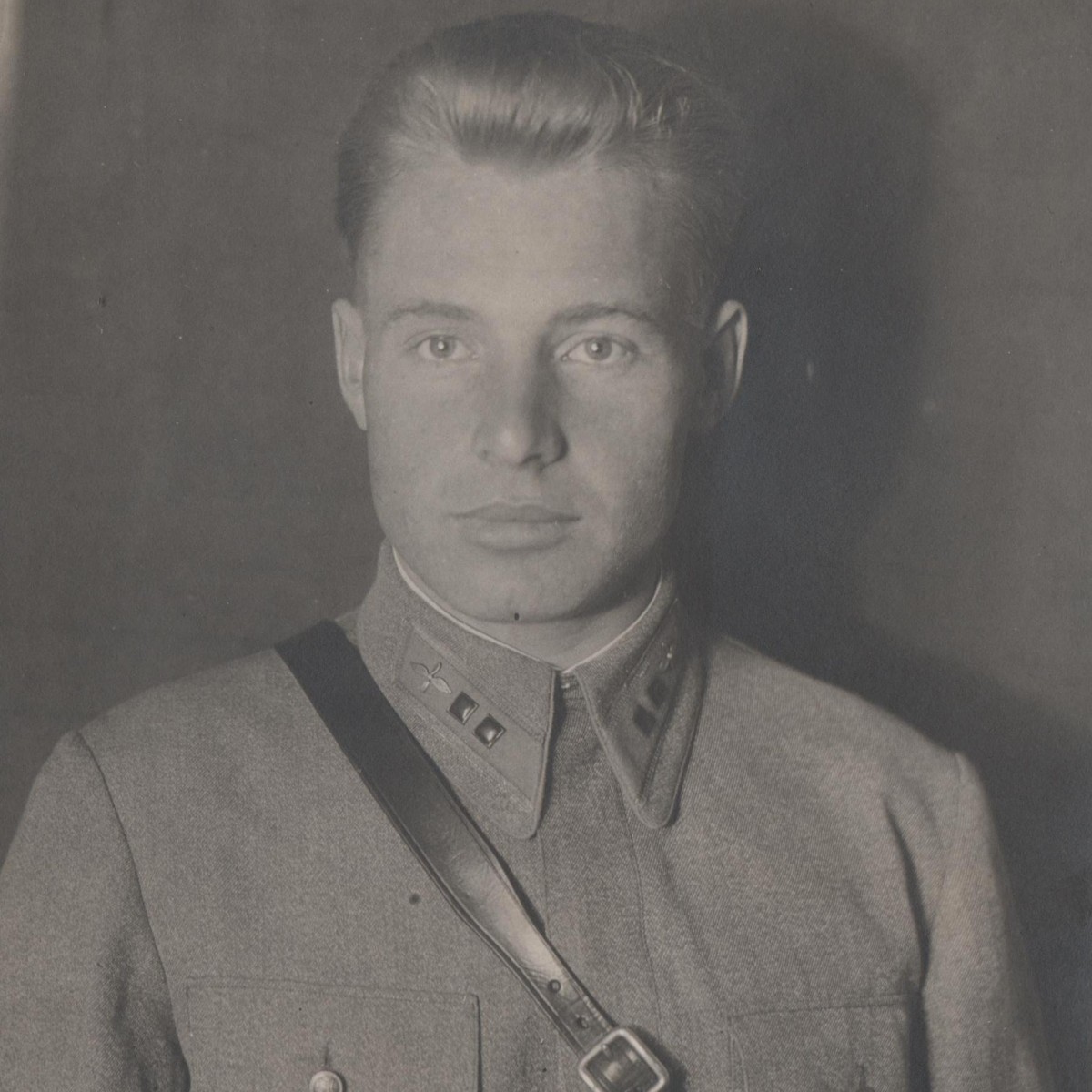 Photo of Lieutenant of the Red Army Air Force Sorokin A.F. in a covercoat tunic