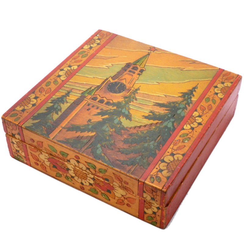 Wooden casket "Spasskaya Tower of the Kremlin"