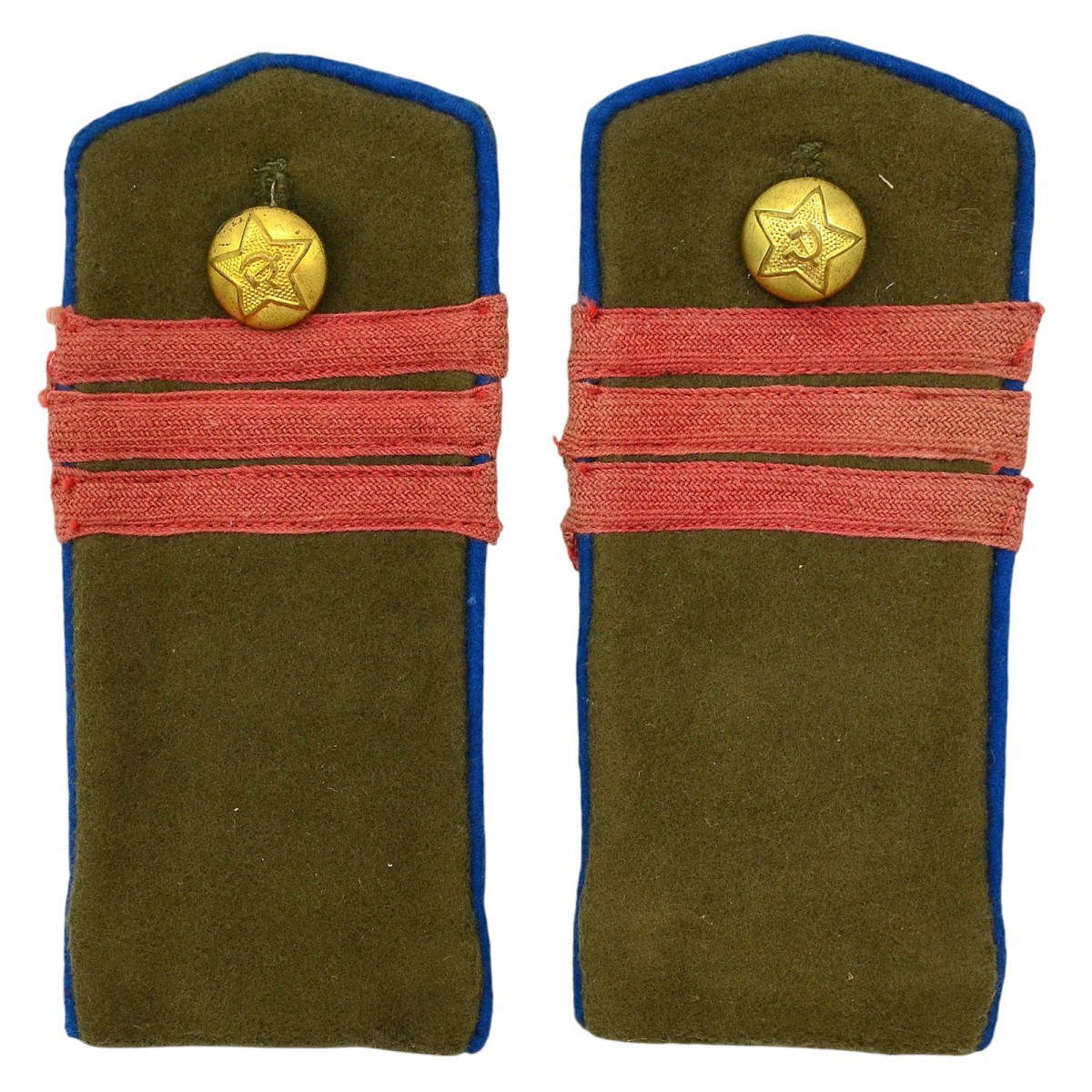 Field shoulder straps of the Air Force sergeant of the 1943 model.