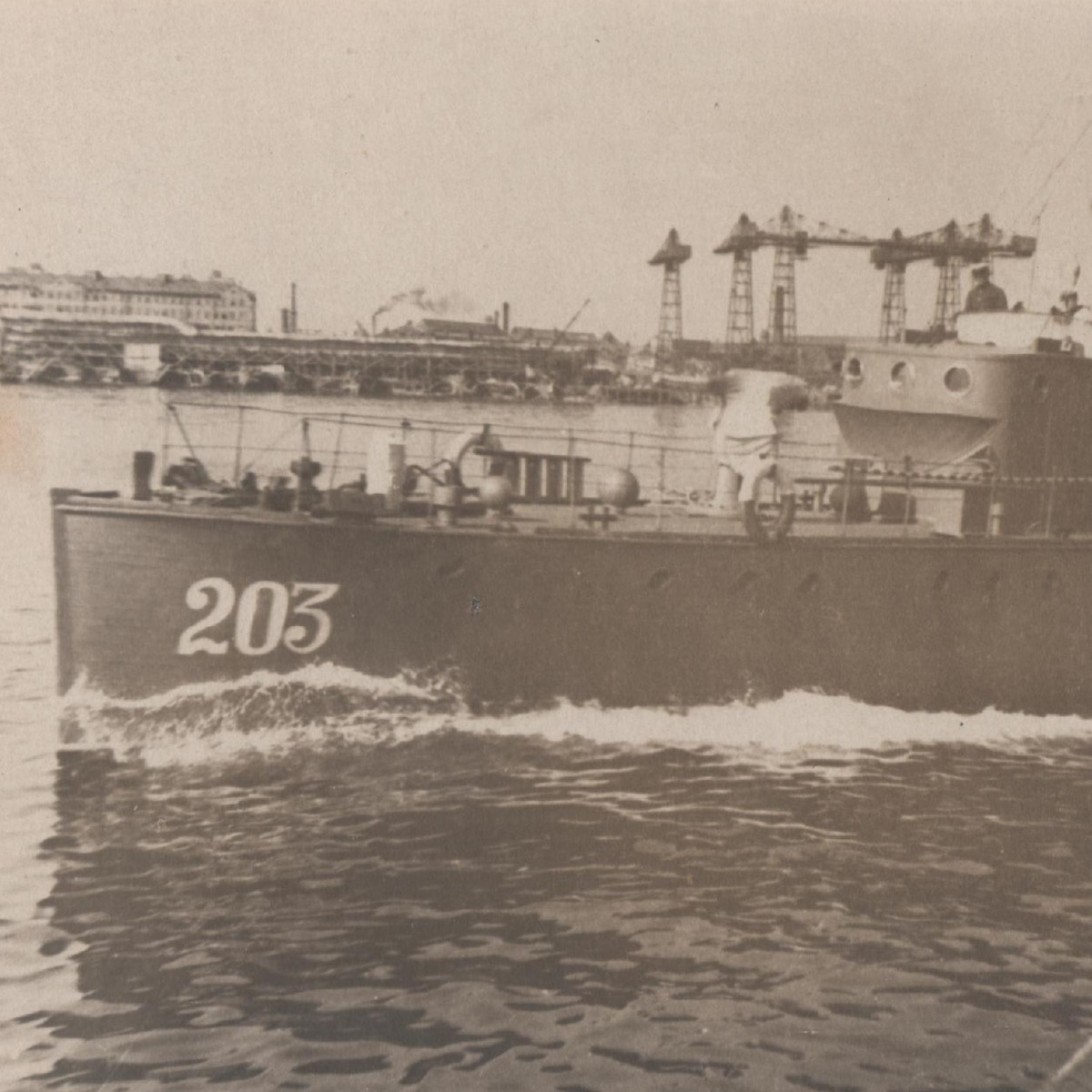 Photo of the MO-4 boat No. 203 RKKF