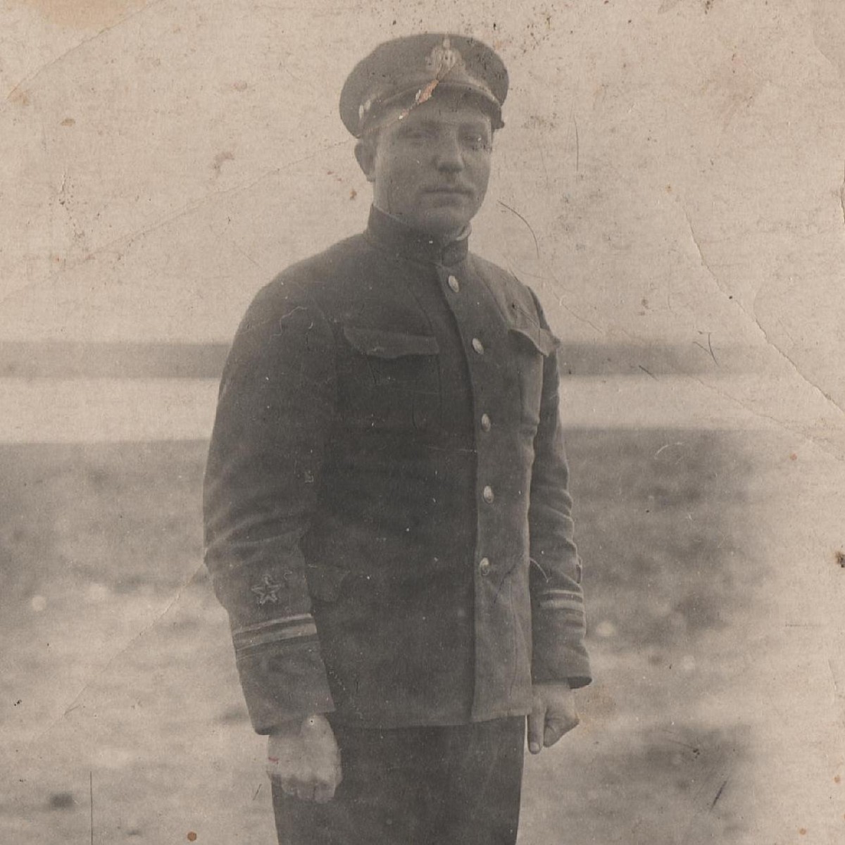 Photo of the lieutenant of the Red Army