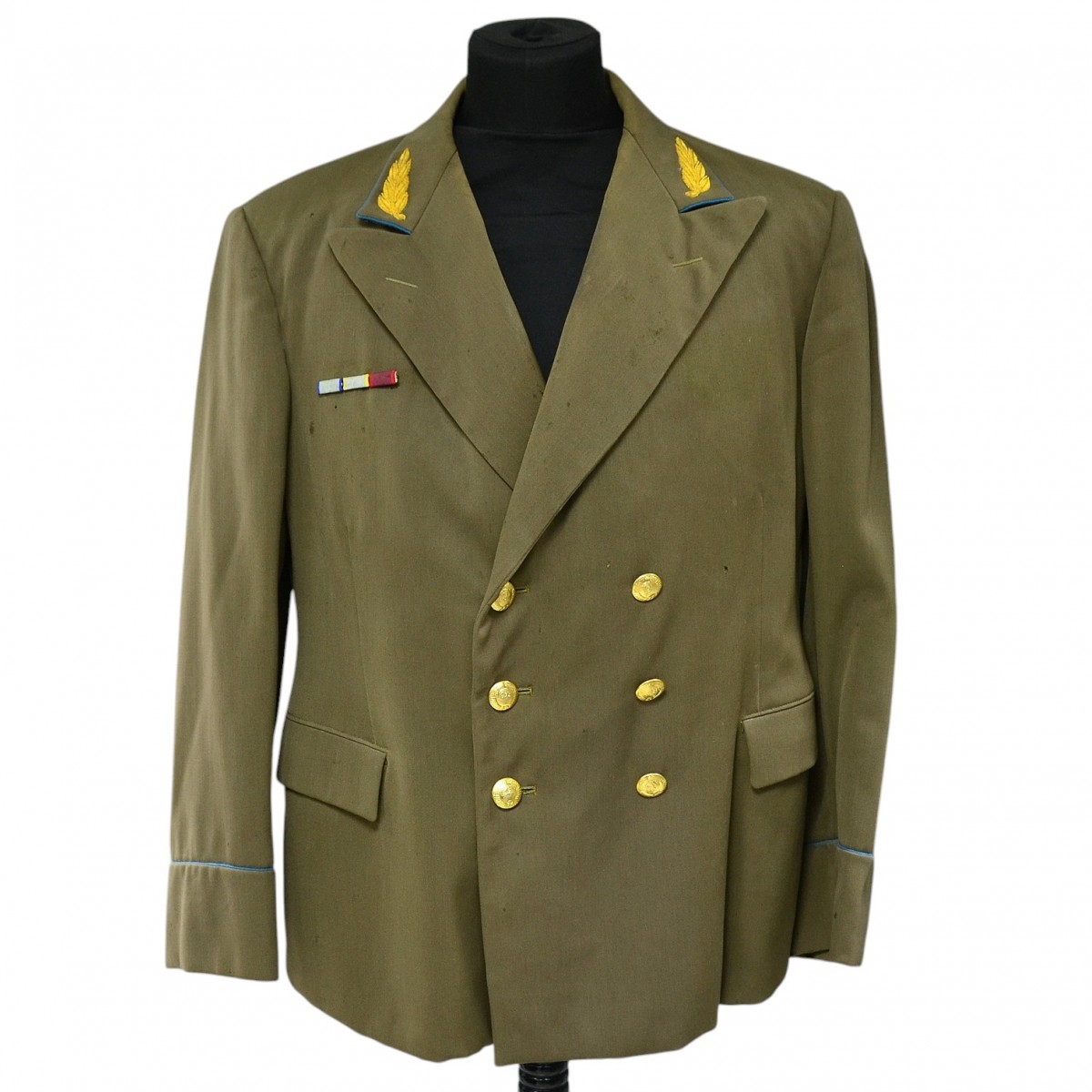 The tunic of the general staff of the SA Air Force 