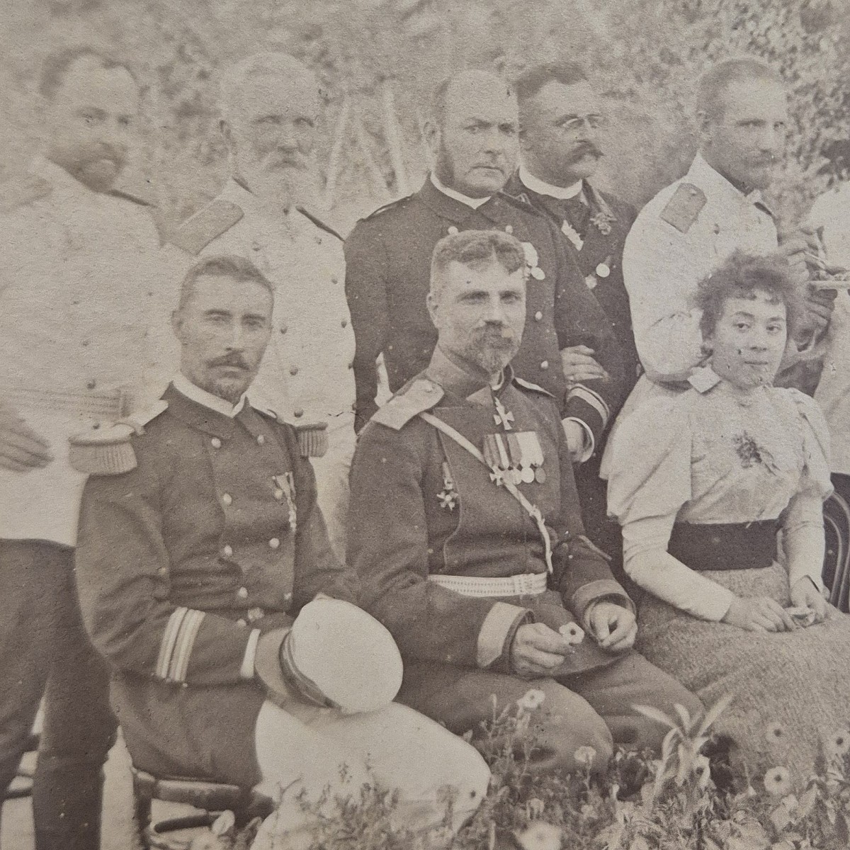 Russian and French officers surrounded General N.P. Linevich.