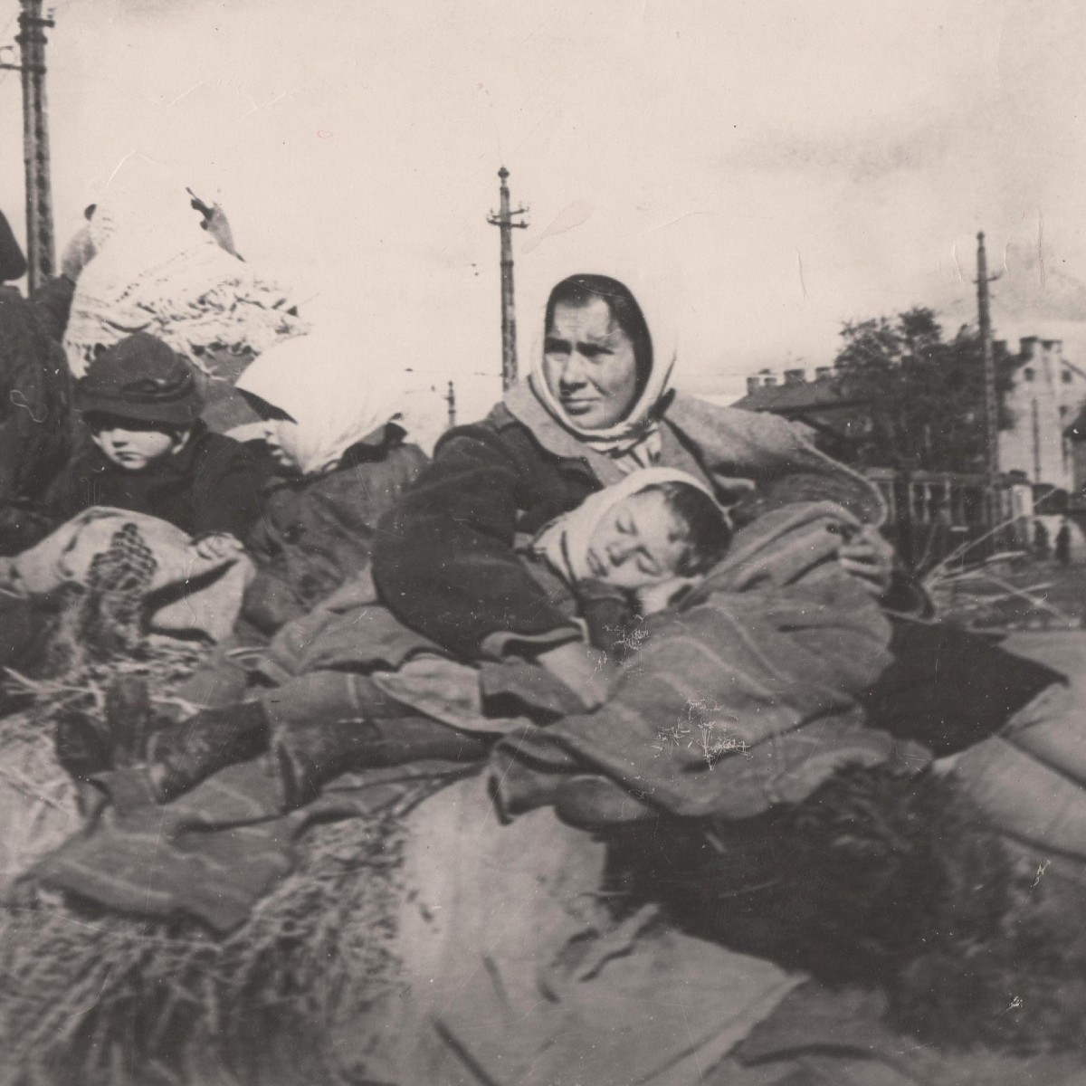 Photo from the LenTASS series "The Siege of Leningrad": "Refugees"