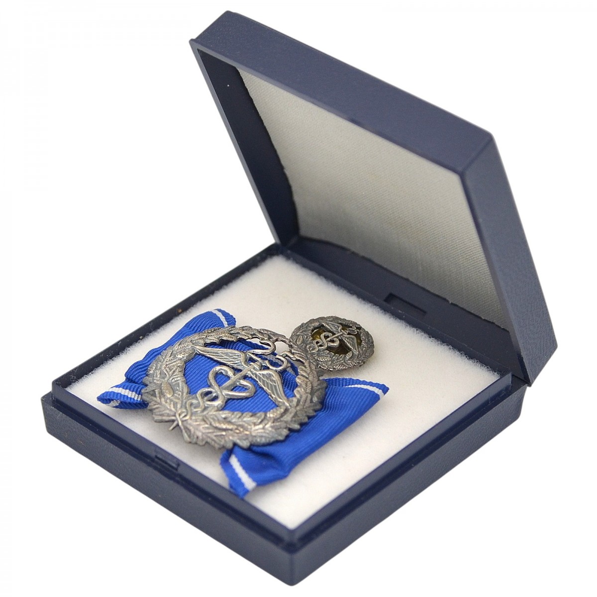 Silver badge for 25 years of service in Finnish customs