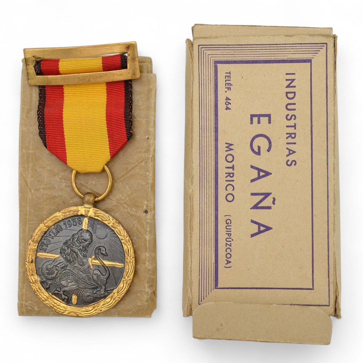Medal of a participant in the Spanish Civil War of 1936-39, in a box