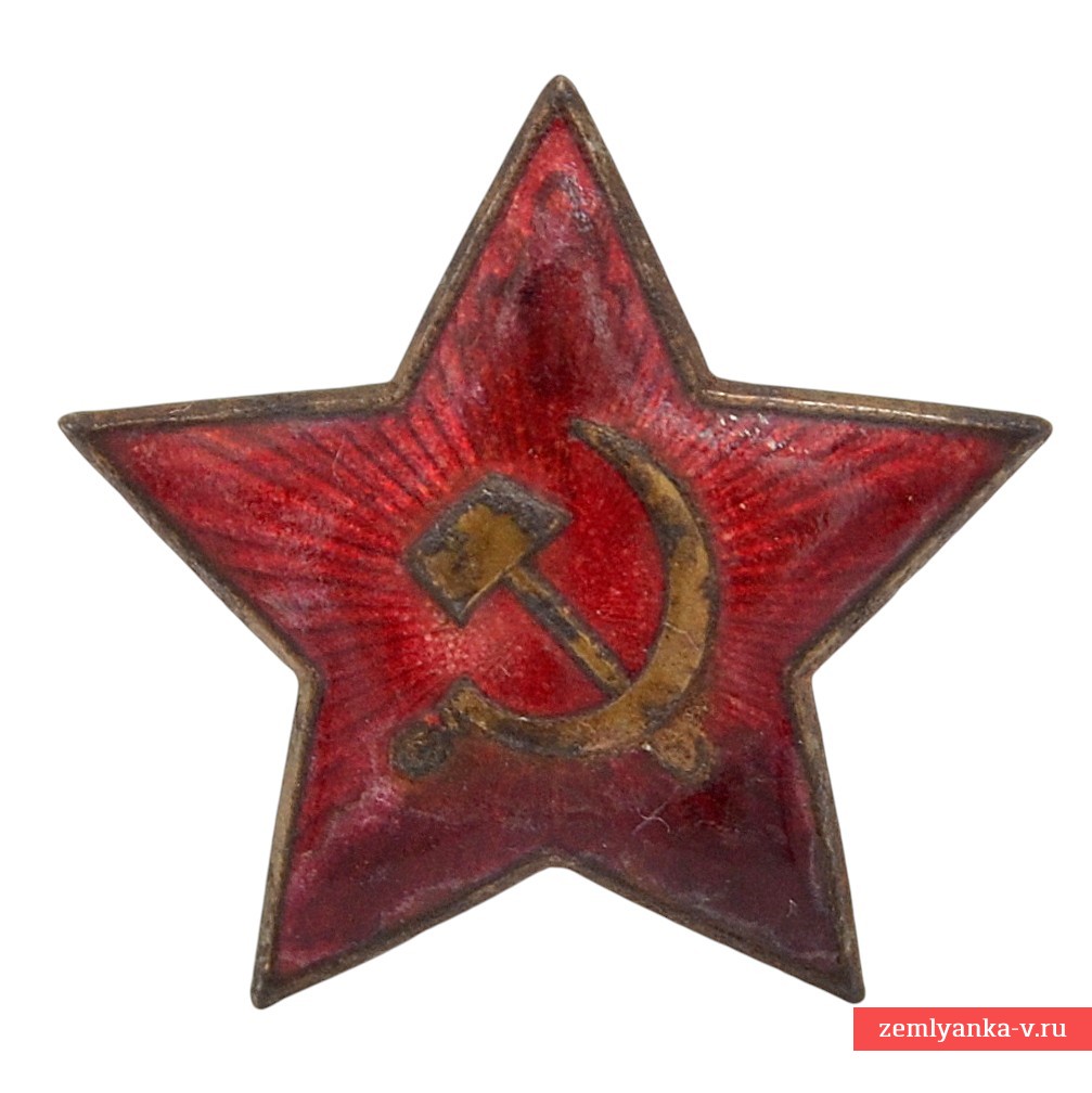 A star on the cap or earflaps of the 1955 model