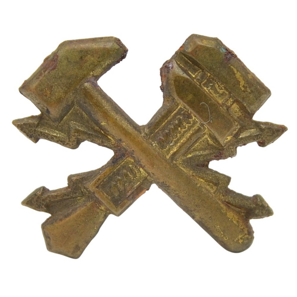 Cockade on the cap of the vocational schools of communication of the 1944 model