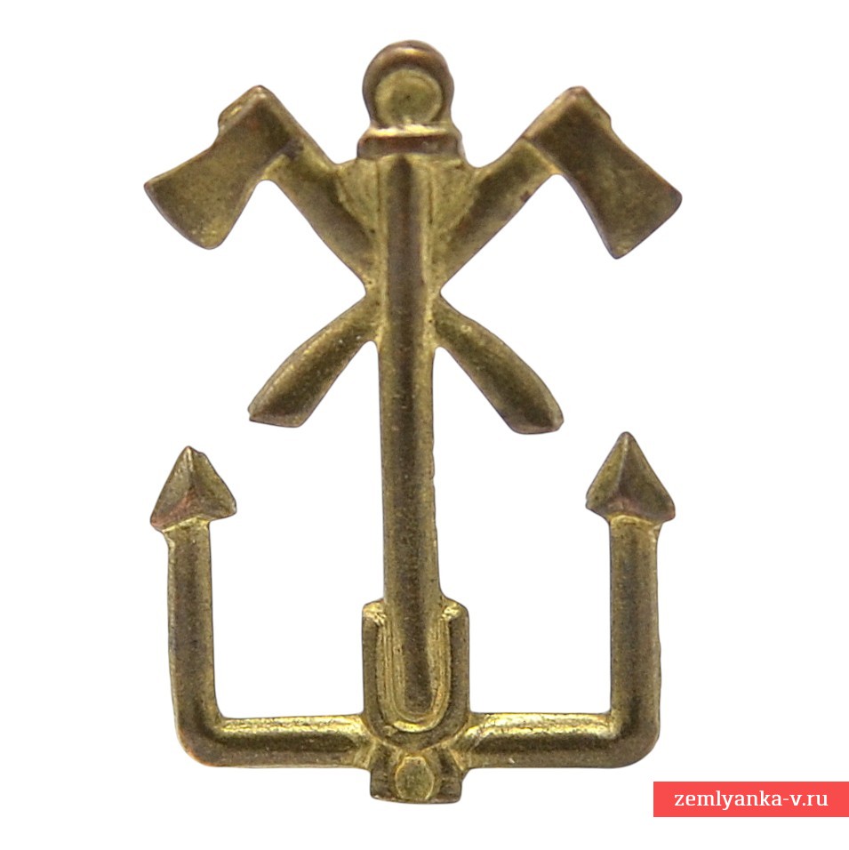 The emblem on the buttonhole of the pontoon of the Red Army in 1936