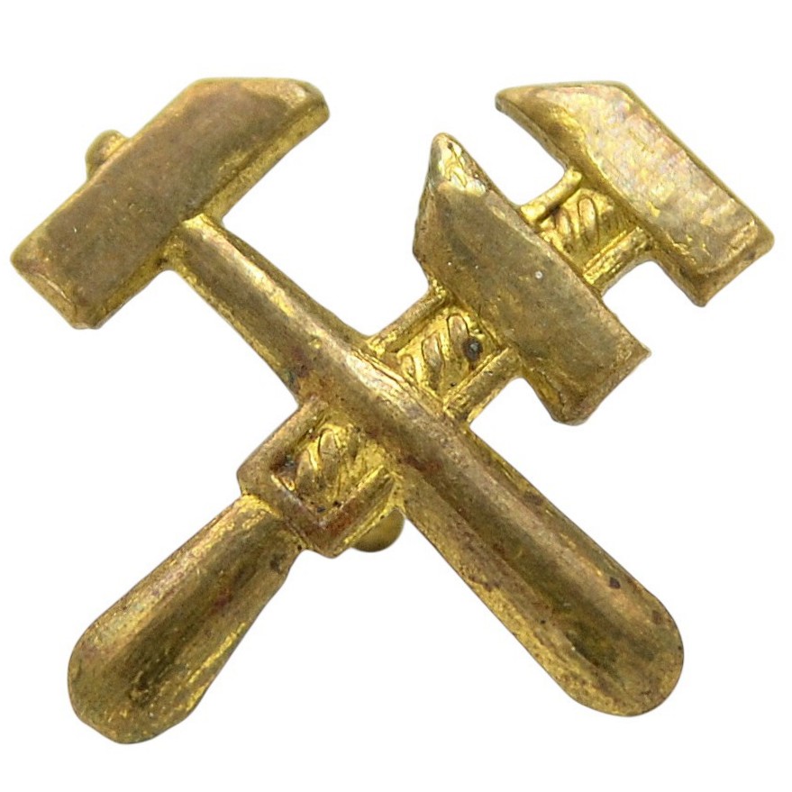 The emblem on the buttonhole of the Red Army military equipment of the 1936 model
