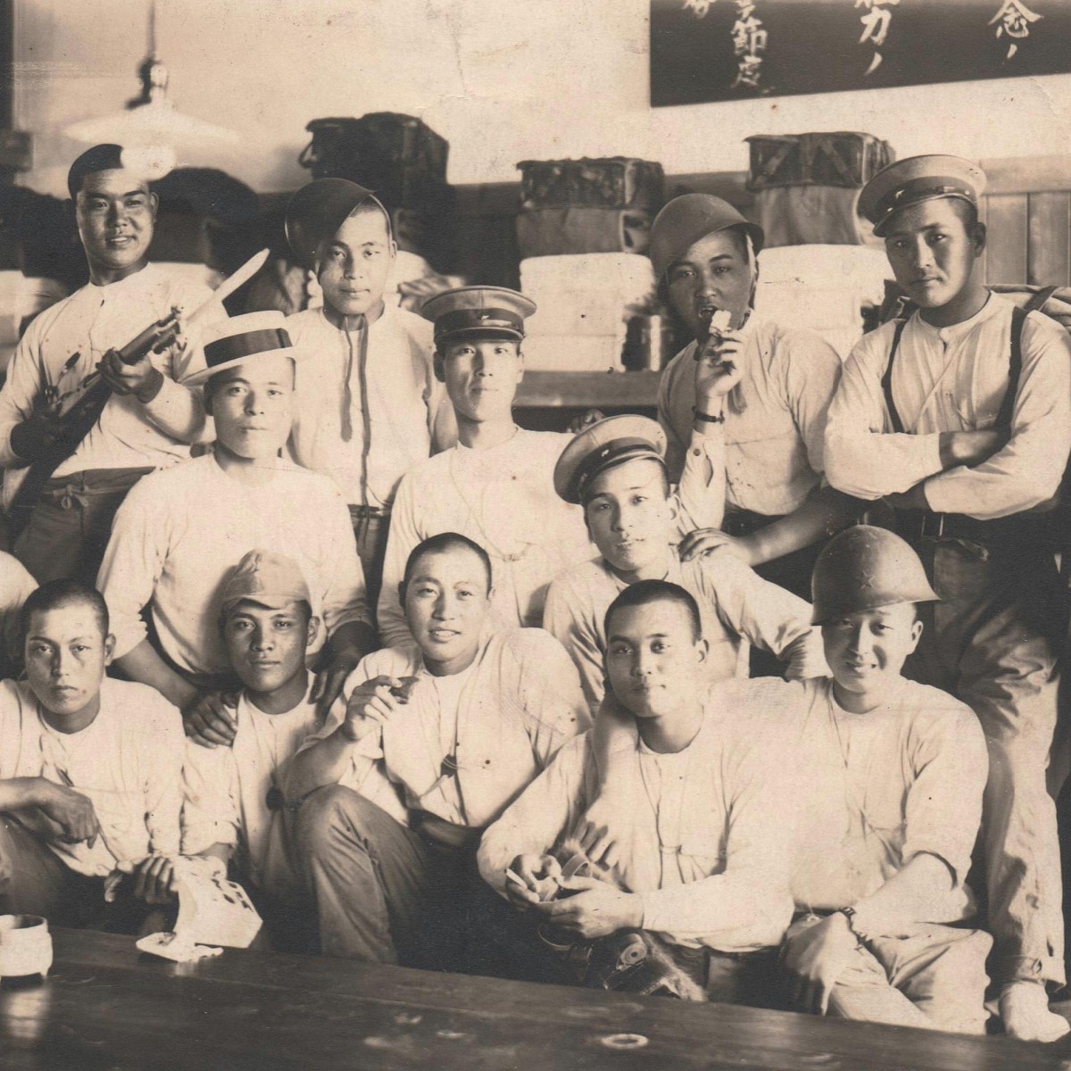 Group photo of Japanese soldiers