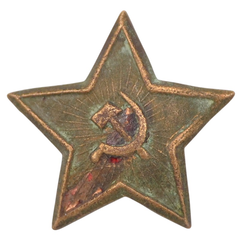 A star on the Red Army cap