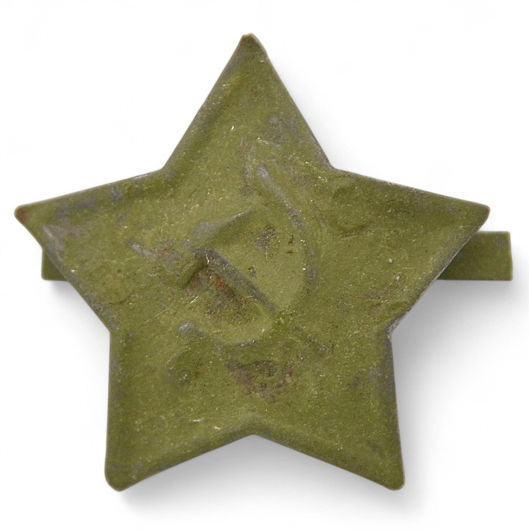 A star on the cap of the Red Army during the Second World War