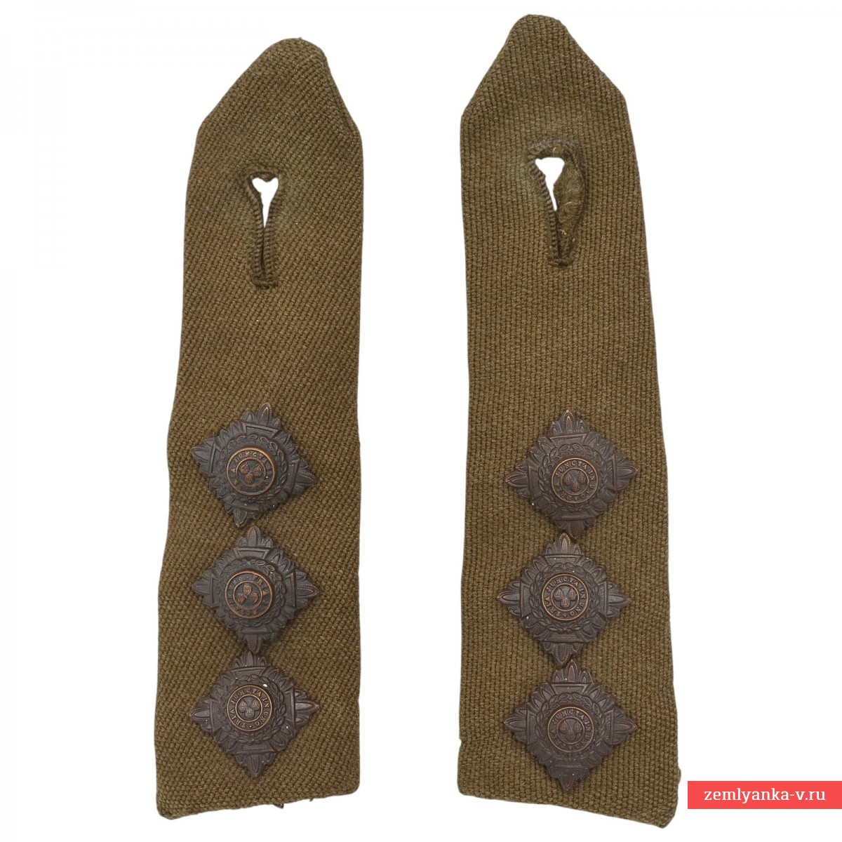 Shoulder straps of the captain of the British army of the WWII period