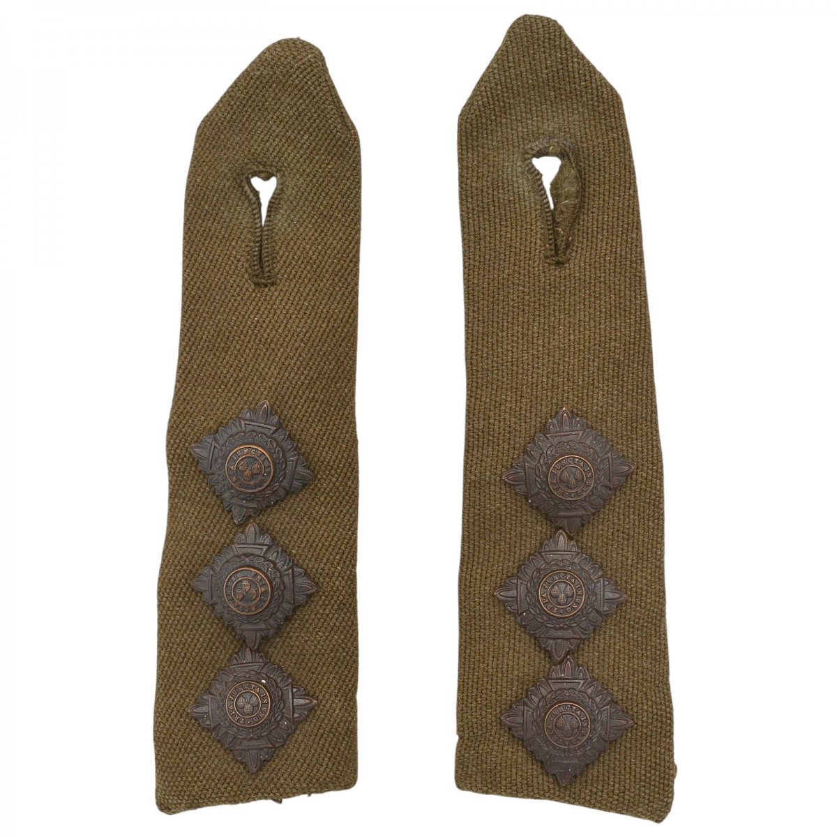 Shoulder straps of the captain of the British army of the WWII period