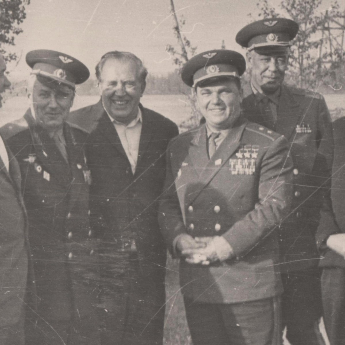 Photo of Colonel-General I. Kozhedub with his comrades