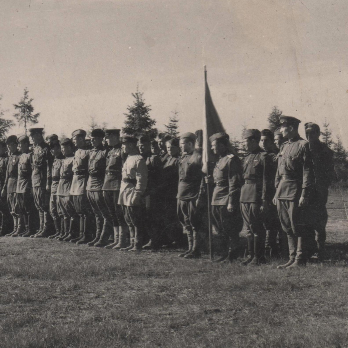 Photo of awarding soldiers and officers of the 123rd guards bomber Yartsevsky Aviation Regiment 