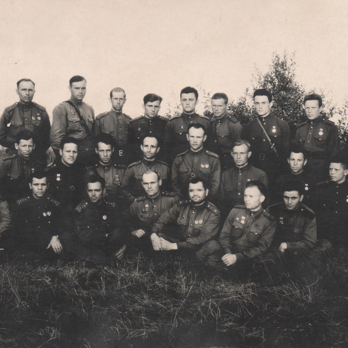 Photo of the pilots of the 123rd Bomber Aviation Regiment 