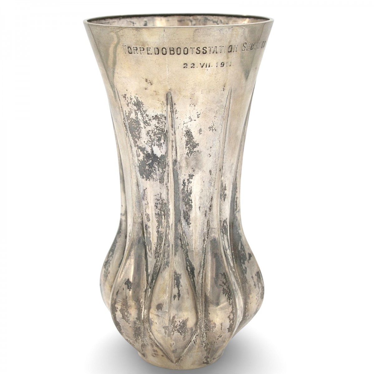 Award cup of the torpedo-carrying station in the port of Sibenik, 1911.