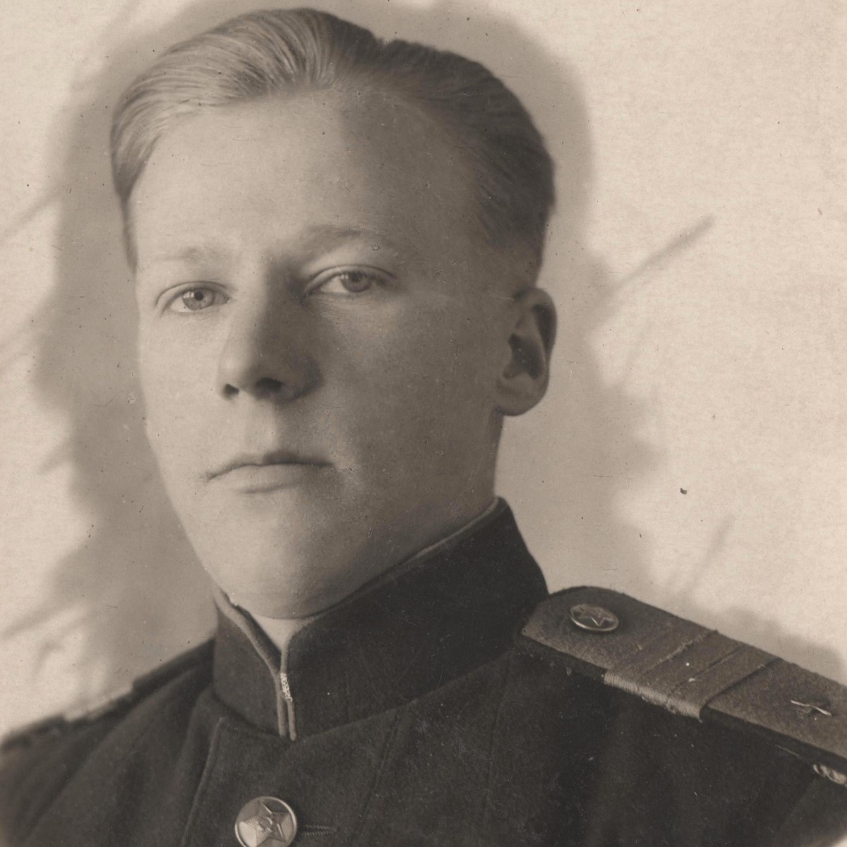 Portrait photo of a senior sergeant of the Red Army Air Force, 1945