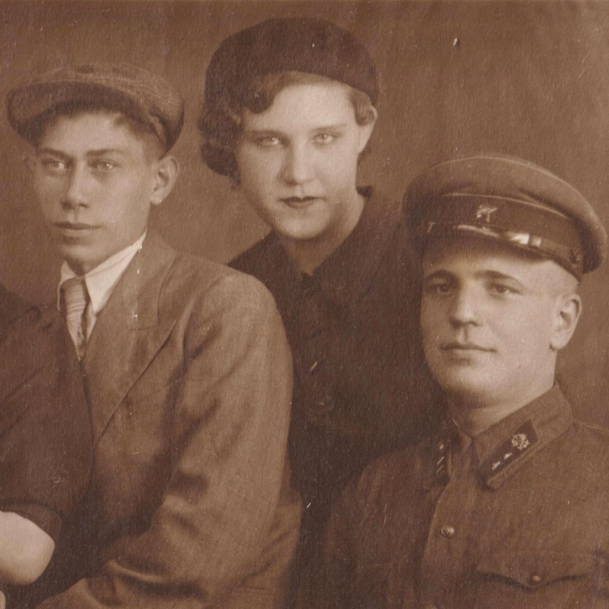 Photo of Lieutenant VOSO with friends