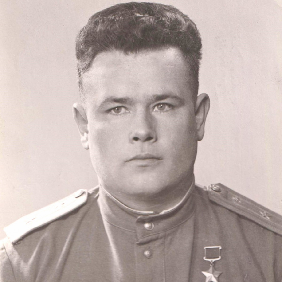 Photo of Red Army Air Force Major K.V. Manoshin, Hero of the Soviet Union