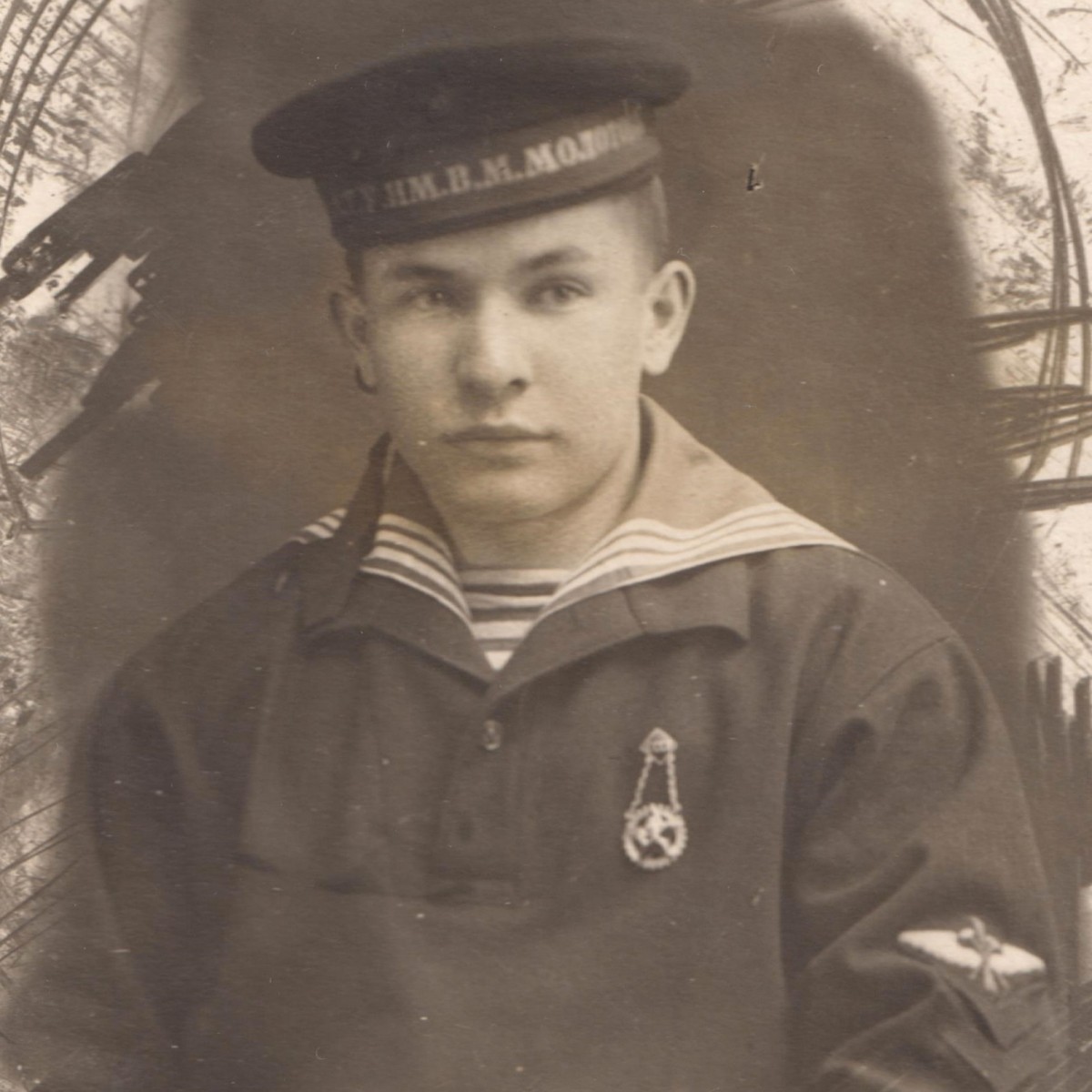 Photo of a cadet of the Perm Naval Aviation Technical College named after Molotov