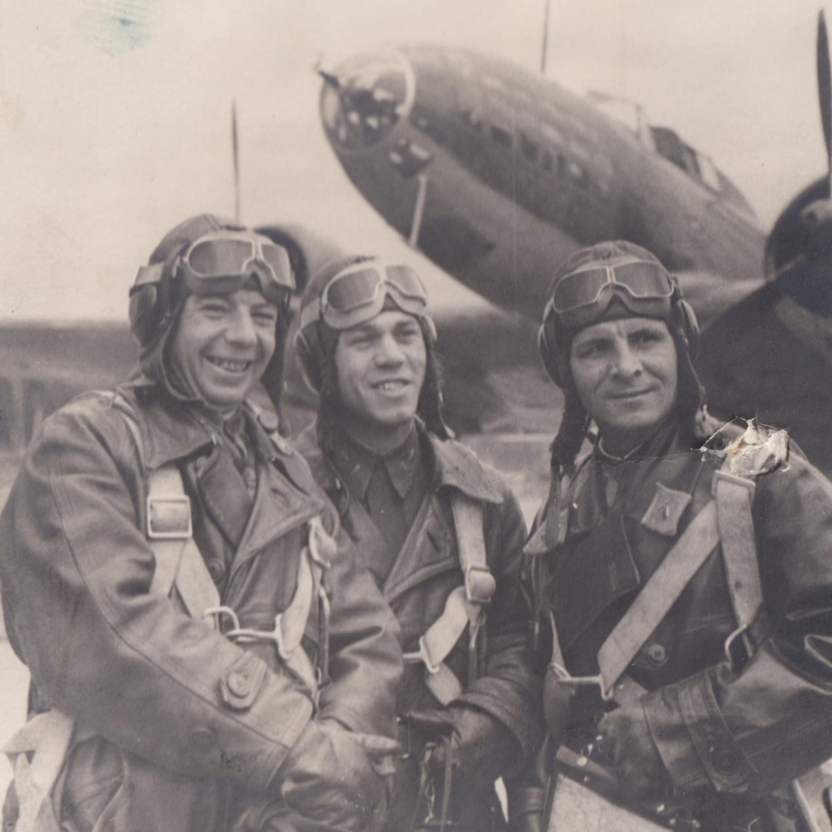 Photo of Red Army Air Force pilots in flight uniforms at the aircraft