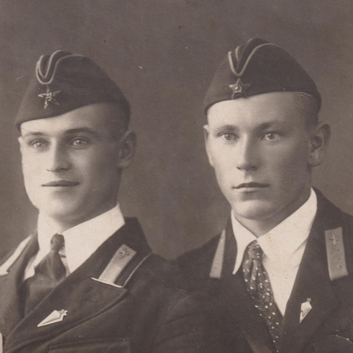 Photo of Red Army Air Force cadets in jackets mod. 1935