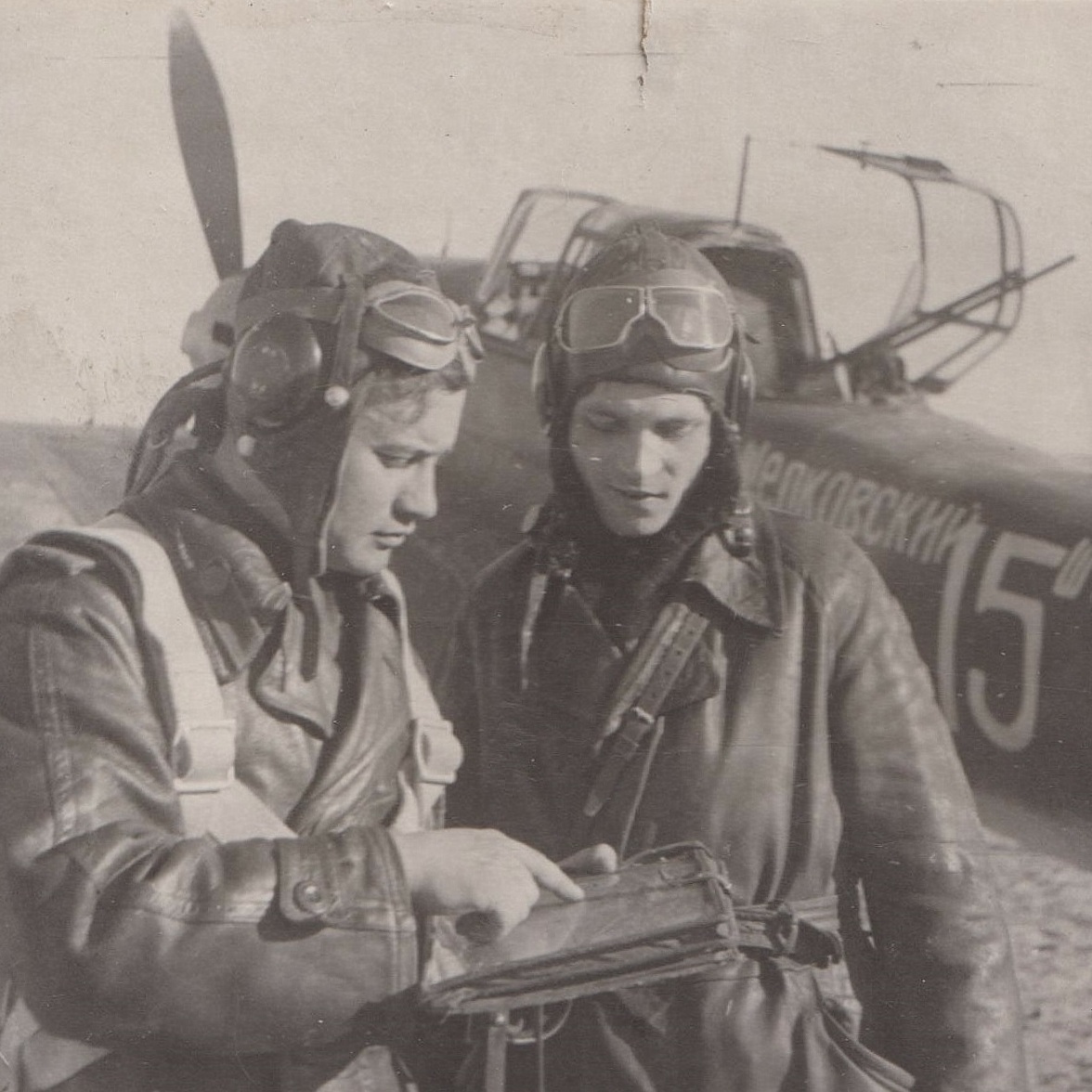 Photo of Heroes of the Soviet Union P. Svitenko and G. Melnikov