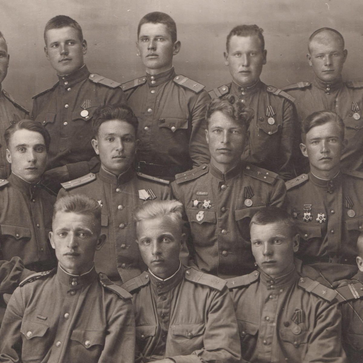 Photos of officers and sergeants of the Red Army Air Force with military awards