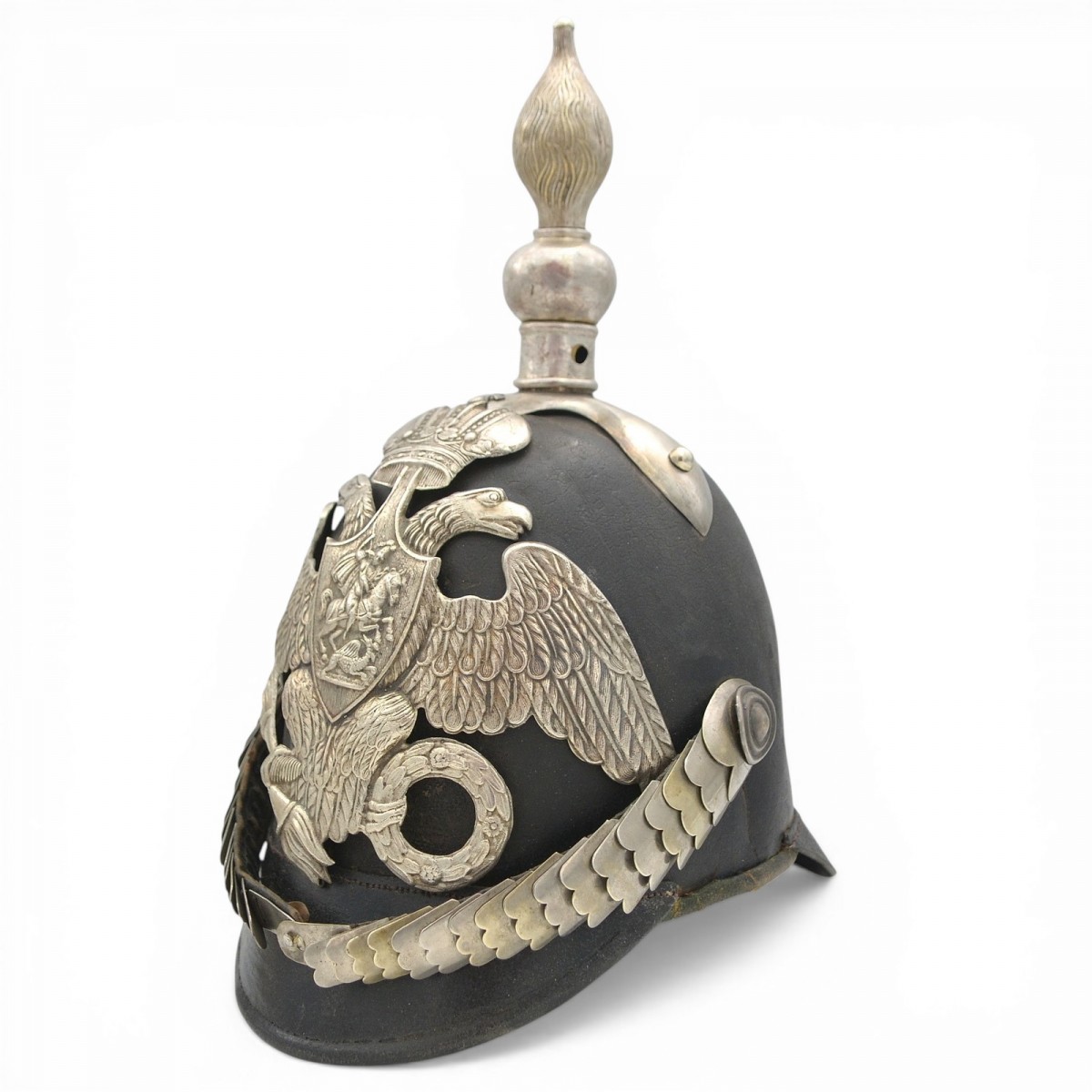 Helmet of an officer of the Guards infantry of the 1850 model. 