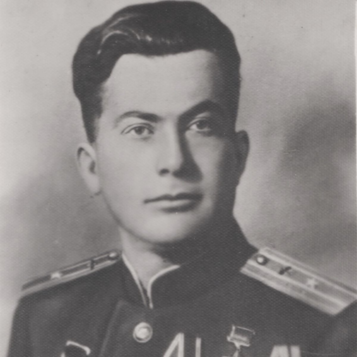 Photo from the personal file of the Hero of the Soviet Union Bendeliani Chichiko