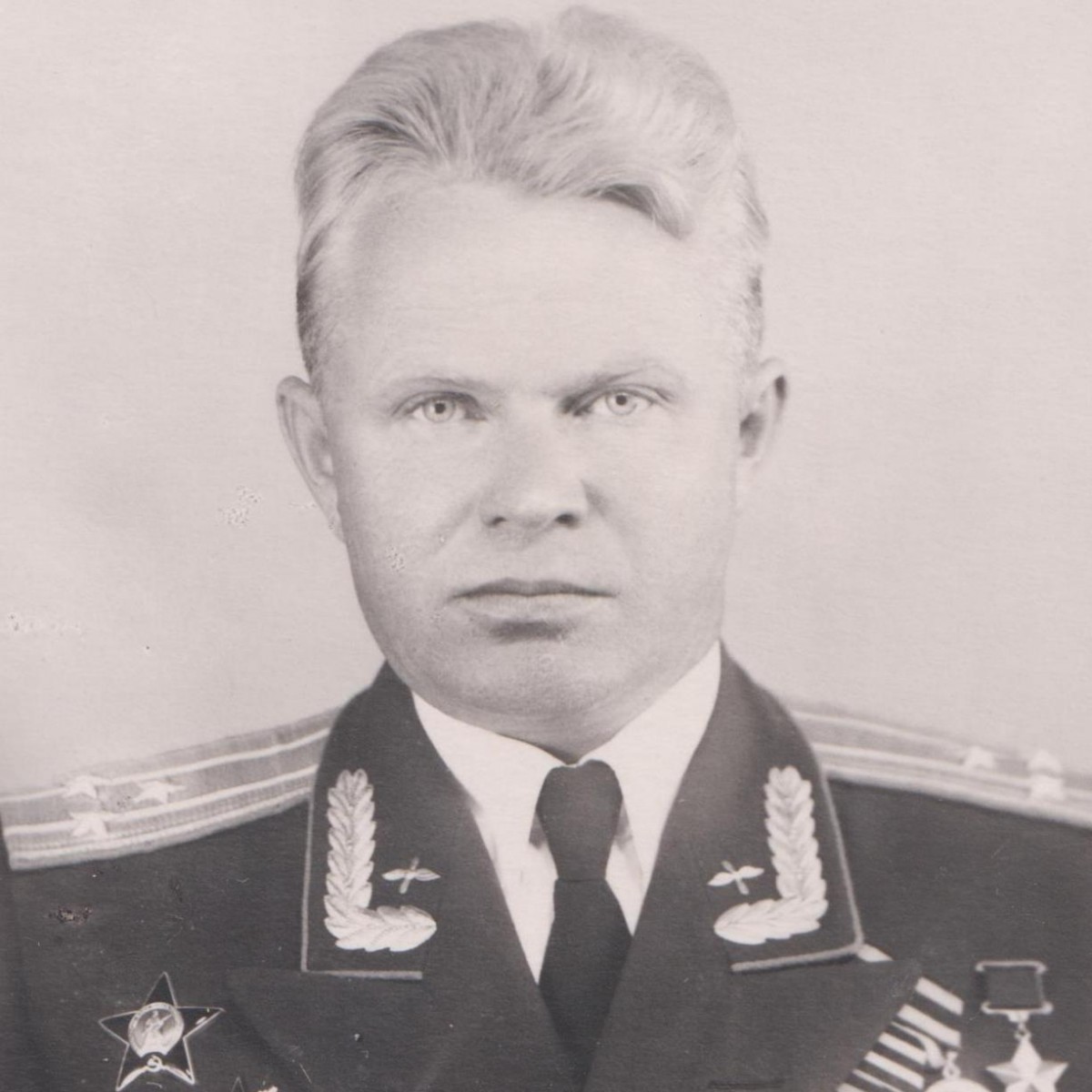 Photo of the Hero of the Soviet Union, Air Force Colonel N.I. Martyanov