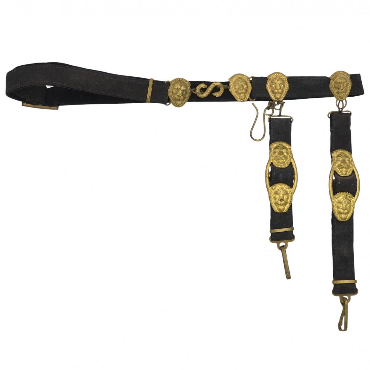 A naval officer's belt of the 1947 model