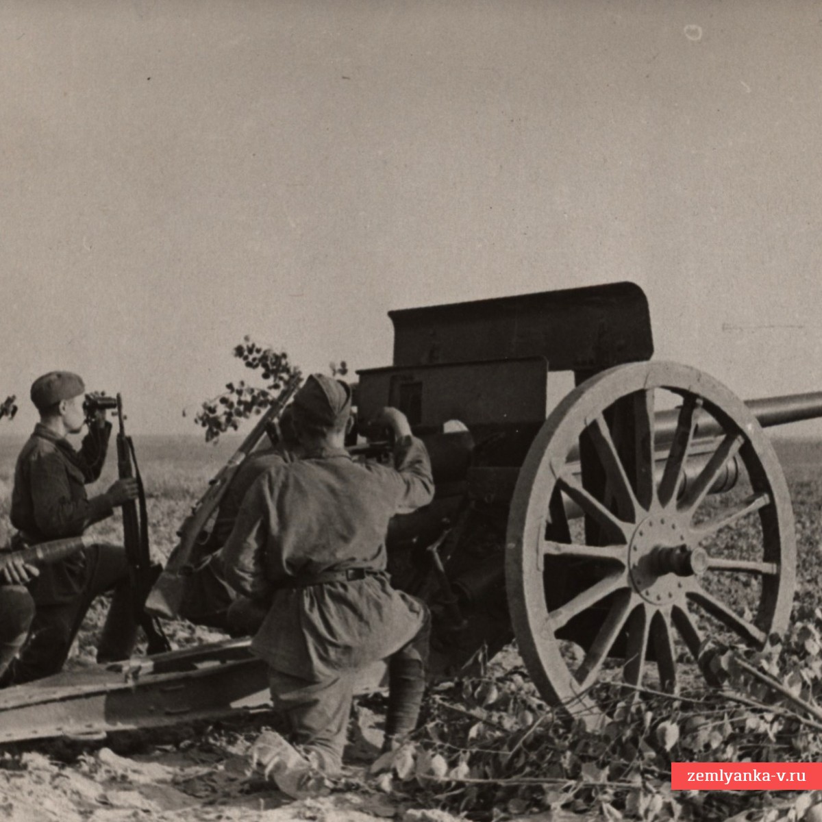 TASS photo "The gun is firing at the enemy", 1941