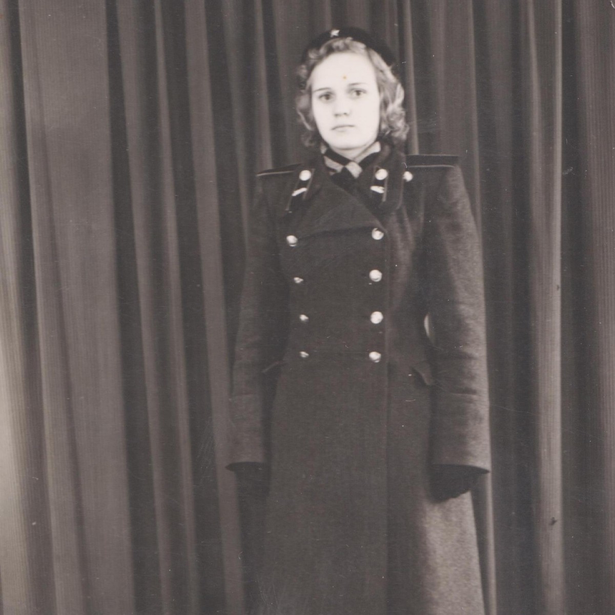 Photo of a girl – an ordinary soldier of the tank (!) troops of the SA, 1952.
