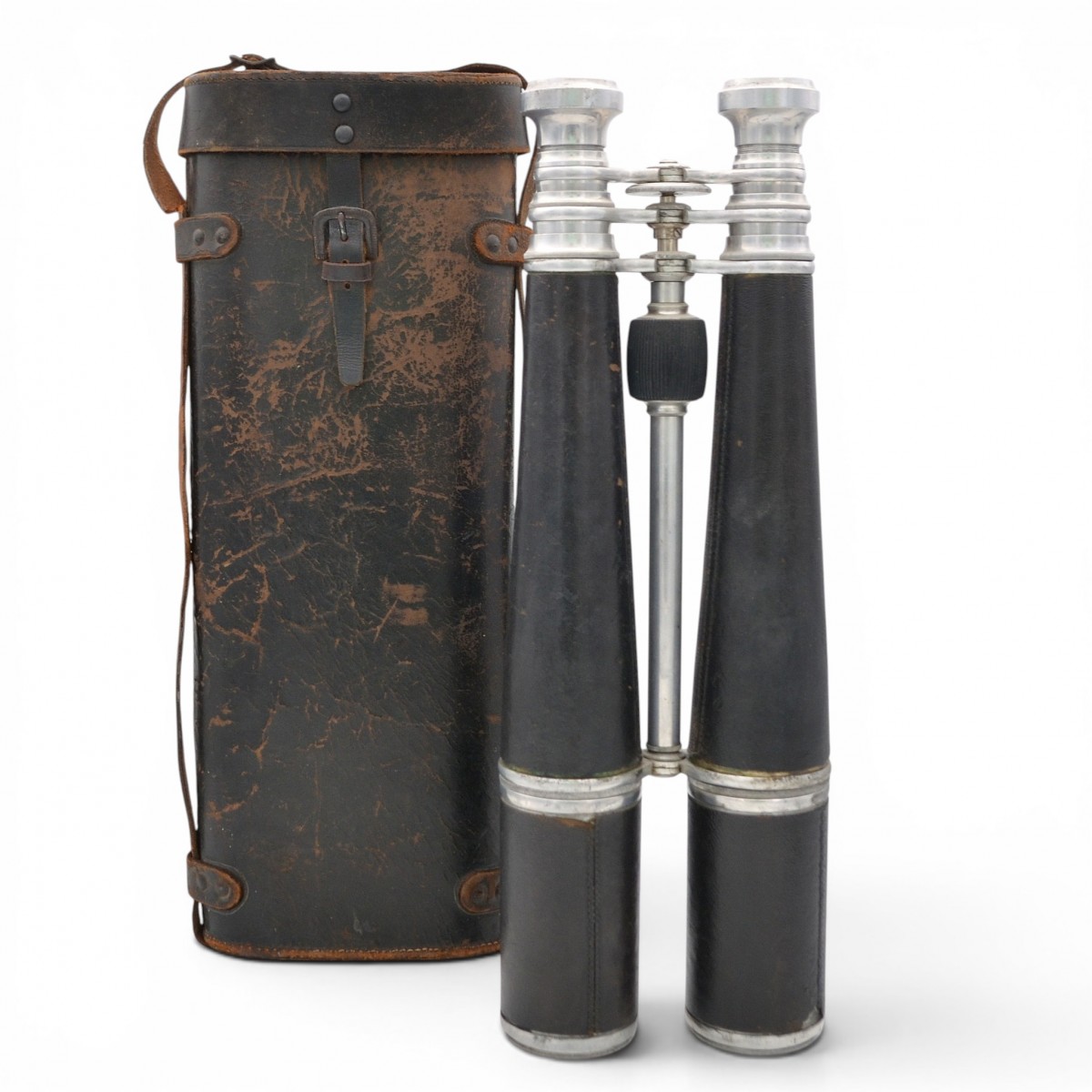 20x binoculars of the French balloonist, in a case
