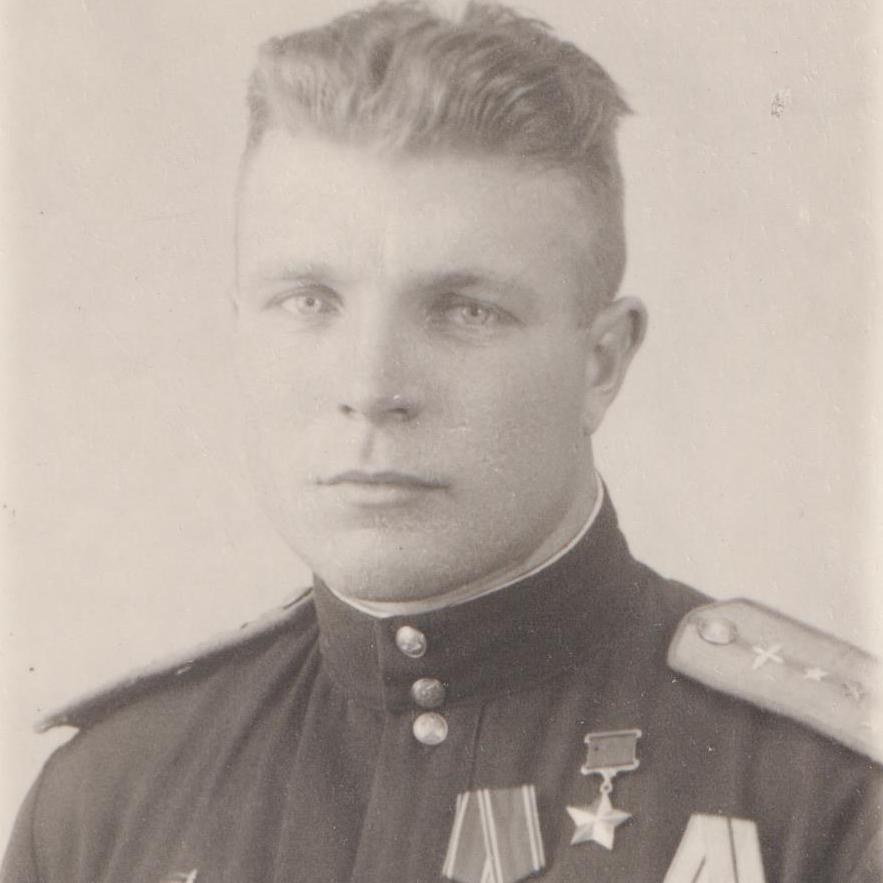 Photo of the Hero of the Soviet Union I.I. Dotsenko